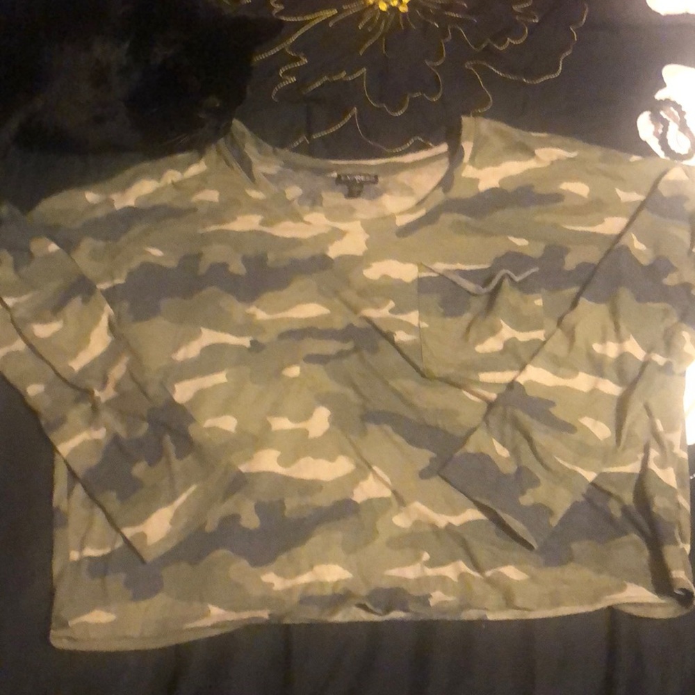 Army Crop tee